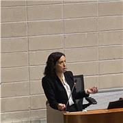 Sono un Insegnante Universitaria ed coordinatore infermieristico, lavoro e seguo le tesi di studenti da diversi anni e mi occupo della formazione continua in medicina dal 2007